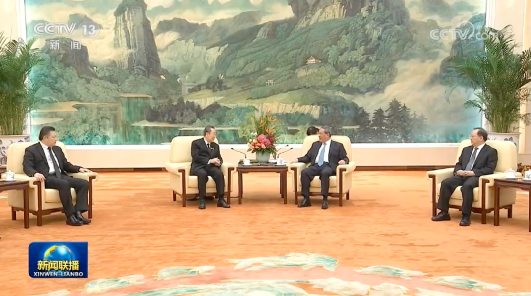 国务院总理李强在北京人民大会堂亲切会见正大集团资深董事长谢国民、董事长谢吉人一行